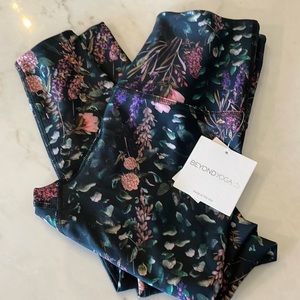 TWO PIECE LISTING!!! NWT Beyond Yoga Floral Set
